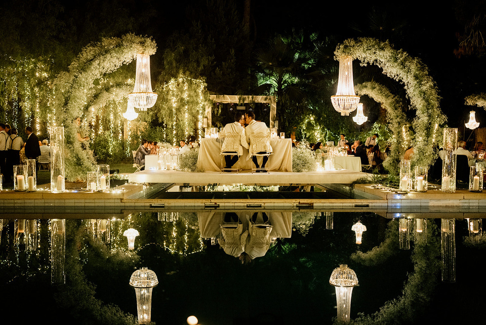 Una pareja durante el banquete de su boda